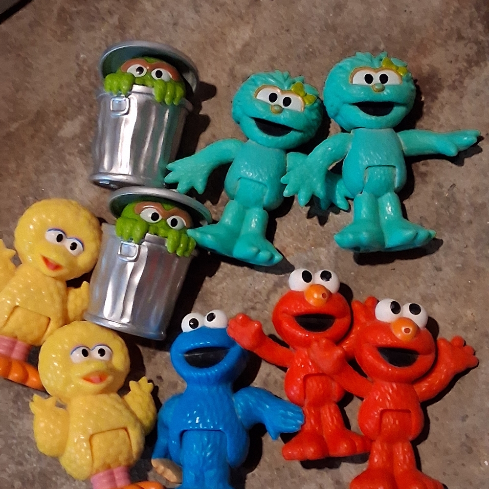 Sesame Street Colorful Character Playset - Red, Blue, Yellow, Green